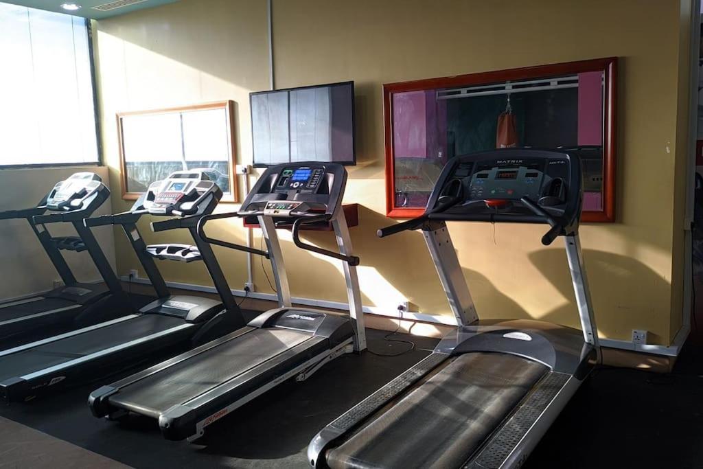 A Lovely Studio Apartment With Gym And Pool Access Νταρ ες Σαλάμ Εξωτερικό φωτογραφία